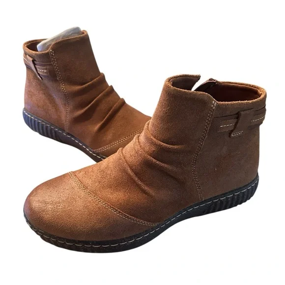 NWB Clark’s Caroline Derby Booties Brown Leather Size 9 Outdoor Gorpcore - Picture 8 of 8